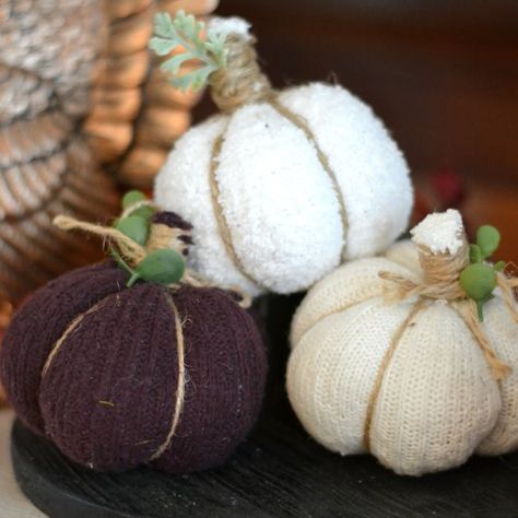 No Sew Pumpkins, Fabric Pumpkins Diy, Sew Pumpkins, Pumpkin Socks, Pumpkins Diy, Pumpkin Uses, Sweater Pumpkins, Diy Sweater, Fall Decor Inspiration