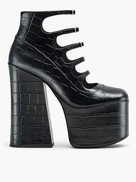 Marc jacobs the kiki ankle boots - black size & fit true to size - order your usual size buckle fastenings heel Marc Jacobs Boots, Marc Jacobs Shoes, Platform Heels Boots, Thigh High Boots Heels, Black Platform Heels, Animal Print Shoes, Black Platform Boots, Jacob Black, Platform Ankle Boots