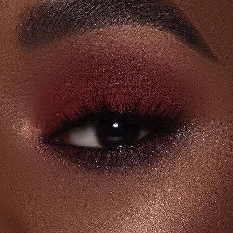 😍 Pink Eyeshadow Makeup Looks, Bernicia Boateng, Kpop Makeup Looks, Madison Beer Makeup, Maroon Makeup, Eyeshadow Makeup Tutorial, Shine Makeup, Latte Makeup, Shower Makeup