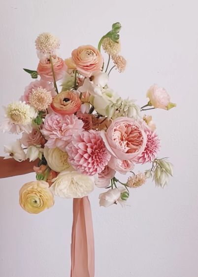 Pastel Bouquet, Spring Wedding Bouquet, Bridal Bouquet Flowers, Wedding Flower Inspiration, Wedding Mood, Bride Bouquets, Bridal Flowers, Bridesmaid Bouquet, Wedding Florist