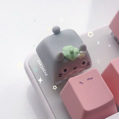 Ghibli Keycaps, Polymer Clay Keycaps, Keycaps Clay, Clay Crafts Kawaii, Diy Keycaps, Kawaii Keycaps, Clay Keycaps, Keycaps Artisan, Keyboard Art