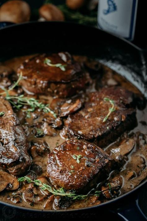 Filet Mignon in Mushroom Wine Sauce - NatashasKitchen.com Beef Tournedos Recipes, Gourmet Steak, Mushroom Wine Sauce, Steak Sandwiches, Filet Mignon Recipes, Steak Dishes, Wine Sauce, Mushroom Sauce, Beef Dinner