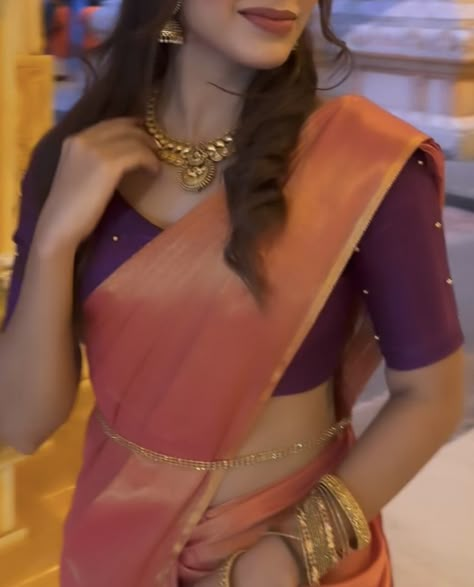 Blouses For Orange Saree, Purple Blouse With Saree, Bridal Saree For Dark Skin Tone, Simple Bridal Saree Look, Thenmozhi Sarees, Purple Blouse Contrast Saree, Peach Saree Blouse Combination, Contrast Saree And Blouse, Peach Silk Saree With Contrast Blouse