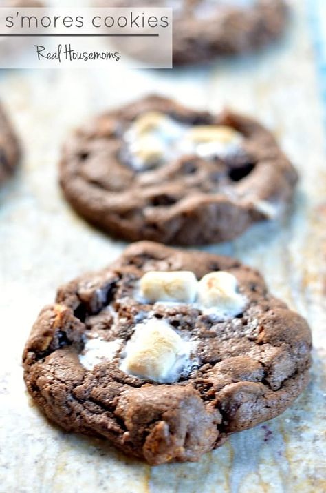 S'mores Cookies - Real Housemoms S Mores Cookies, Smores Cookies, Recipes With Marshmallows, S'mores, Good Eat, Cookies Recipes Christmas, S Mores, Cookie Desserts, Sweets Desserts