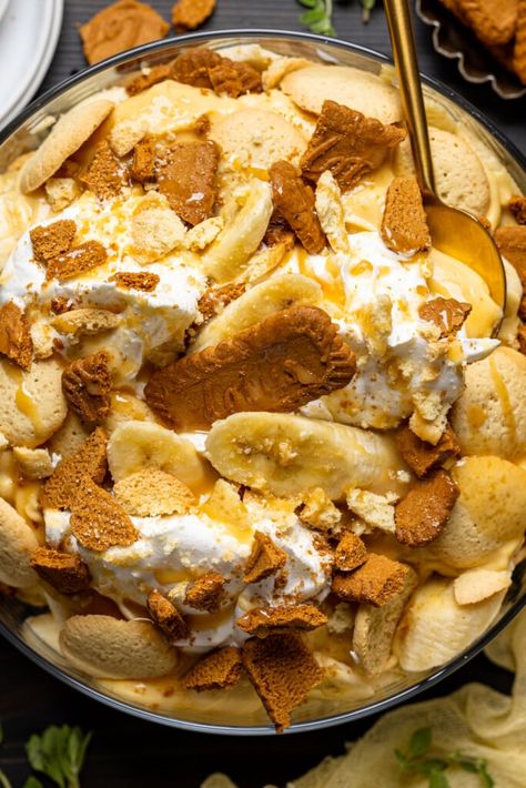 The Best Biscoff Banana Pudding with Caramel | Orchids + Sweet Tea Biscoff Banana Pudding With Caramel, Fall Banana Pudding, Caramelized Banana Pudding, Banana Pudding With Peanut Butter, Biscotti Banana Pudding, Christmas Banana Pudding, Biscoff Banana Pudding, Biscoff Banana, Banana Pudding Pies