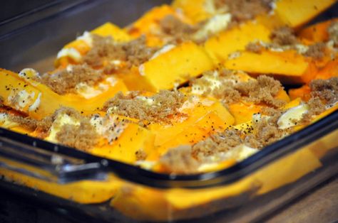 In order for you to have some fresh squash in January, you have to plan for it the April before you want to eat it. You have to plant the ... Banana Squash Recipes Baking, Banana Squash Recipes, Banana Squash, Vege Dishes, Willow Art, Baked Squash, Squash Recipe, Supper Ideas, Fall Foods