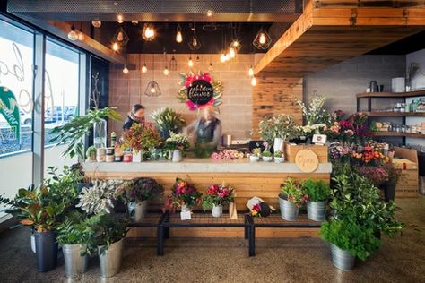 Flower Bar – Barton Flower Bar Florist Shop Interior, Flower Shop Display, Flower Shop Decor, Bakery Shop Design, Flower Shop Design, Corporate Flowers, Flower Boutique, Flower Bar, Florist Shop