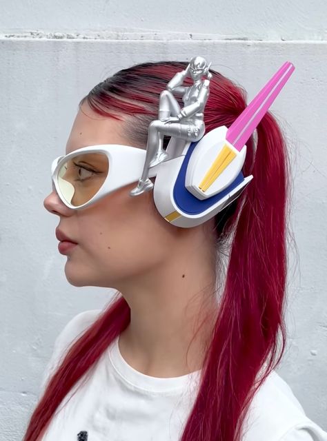 Gentle Monster Overwatch, Future Accessories, Cyberpunk Photoshoot, Futuristic Glasses, Mode Cyberpunk, Expressions Photography, European Outfit, Headphones Design, Character Inspired Outfits