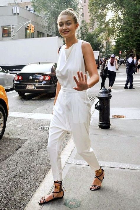 AMAs Gigi Hadid Style, Models Off Duty Style, Walking Down The Street, Hadid Style, Lace Up Flats, Elle Magazine, Outfit Trends, White Jumpsuit, Models Off Duty