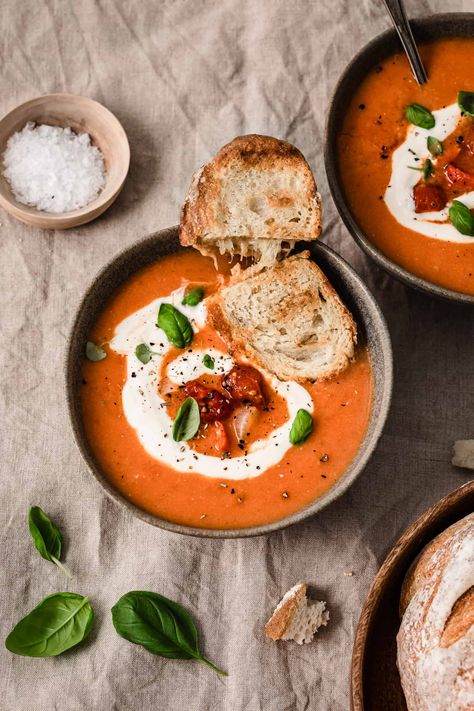 Vegan Tomato Soup, Crowded Kitchen, Cream Of Tomato Soup, Winter Soup Recipe, Tomato Soup Recipe, Vegan Grilling, Roasted Tomato Soup, Creamy Tomato Soup, Tomato Soup Recipes