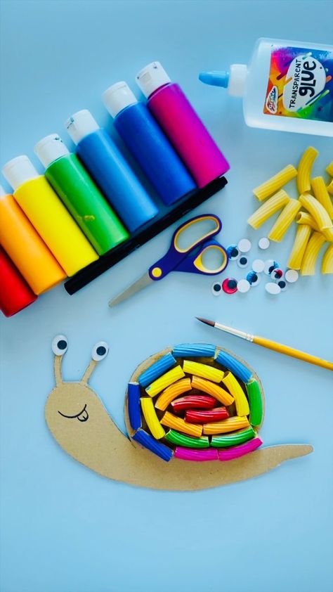 blabinacrafts on Instagram: 🐌 Easy Snail craft for preschoolers and toddlers Painting pasta can get very messy but this little snail is ready to make it easier for… Snail Template, Snail Party, Snail Ornament, Origami Duck, Rainbow Pasta, Mini Beasts, Snail Craft, Craft For Preschoolers, Toddler Painting