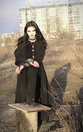 Goth Industrial, Industrial Goth, 90s Goth, Leather Coats, Bring Back, Goth Fashion, Bench, Stone