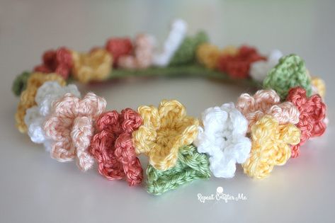 PatPat Matching Dresses and Crochet Flower Crown - Repeat Crafter Me Crochet Flower Crown, Crochet Flower Headbands, Bandeau Au Crochet, Crochet Crown, Beau Crochet, Repeat Crafter Me, Bracelet Crochet, Confection Au Crochet, Crochet Hair Accessories