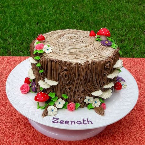 Tree Stump Cake Birthday Cake Nature, Tree Trunk Cake, Cake Nature, Tree Stump Cake, Fairy Garden Cake, Nature Cake, Mushroom Cake, Fairy Birthday Cake, Woodland Cake