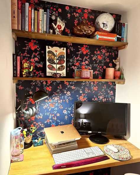 Desk Nook Wallpaper, Wallpaper Nook Desk Areas, Creative Space Aesthetic, Writing Room Ideas Cozy, Aesthetic Office Space Business, Closet Into Desk Nook, Understairs Desk Nook, Closet Office Nook, Small Office In Garage