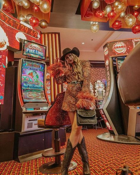 Shaley Ham | Western Fashion on Instagram: "She is the moment✨ Round 9 last night 🤠🐎 #nfrfashion Dress linked on my LTK Hat: @warbonnet_hats Boots: @lane.official (code SHALEY15) Purse: @saudara.thelabel (code SHALEY60)" Nfr Vegas Outfits, Rhinestone Cowboy Boots Outfit, Nfr Photoshoot, Vintage Vegas Aesthetic, Vegas Nfr Outfit Ideas, Shaley Ham, Western Christmas Outfits, Nfr Vegas, Vegas Aesthetic