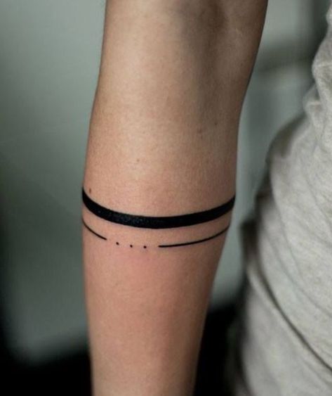 Stripe Tattoo, Black Line Tattoo, Tattoo Band, Tatuagem Masculina Pequena, Tato Henna, Forearm Band Tattoos, Band Tattoo Designs, Armband Tattoo Design, Circle Tattoo