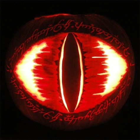 Sauron Pumpkin Jack-O-Lantern Pumpkin Carving Ideas Lord Of The Rings, Lord Of The Rings Pumpkin Carving, Lord Of The Rings Pumpkin, Superman Pumpkin, The Eye Of Sauron, Pumpkin Masters, Eye Of Sauron, Pumpkin Eyes, The One Ring