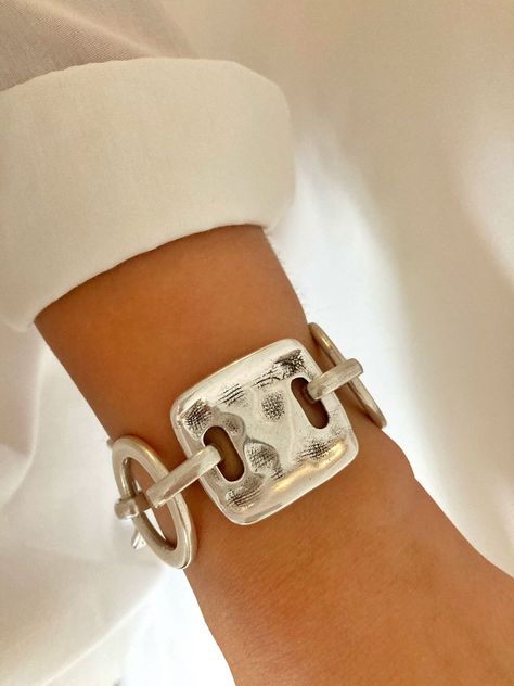 Big Bracelets, Cuff Bracelet Silver, Large Bracelet, Womens Jewelry, Jewelry Lookbook, Bracelet Argent, Silver Cuff Bracelet, Bracelet Silver, Silver Cuff