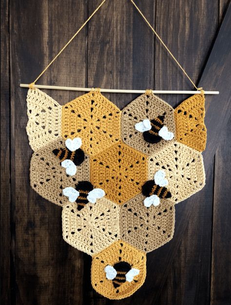 Beehive Crochet Banner Crochet Bee Wall Hanging, Crochet Bee Granny Square, Crochet Wall Decor, Bumble Bee Costume, Crochet House, Crochet Wall Hanging, Crochet Wall Art, Crochet Hanging, Bee Hives