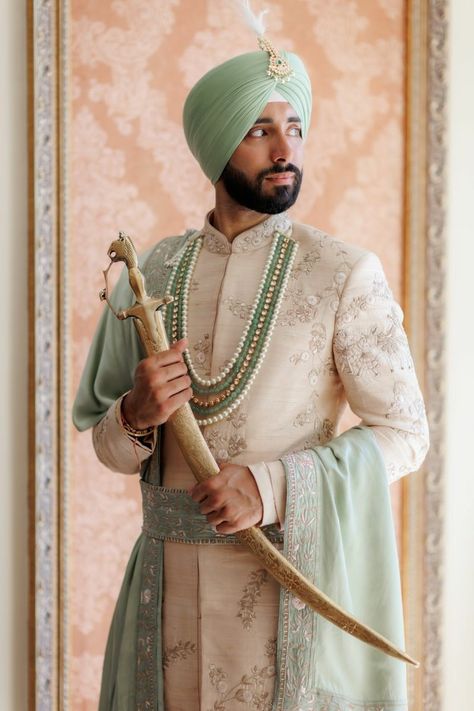 Sikh Groom, Sikh Wedding Dress, Marriage Dress For Men, Kurta Ideas, Groom Shots, Men's Tuxedo Wedding, Pajama Men, Sherwani For Men Wedding, Asian Wedding Photography