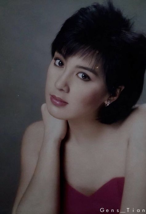 young sharon cuneta Sharon Cuneta, Shobhana Actress Vintage, Sharwari Wagh Actress, Hairstyles, Actresses, Sun, Hair Styles, Quick Saves