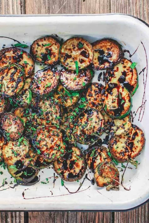 Easy Skillet Zucchini Recipe with Balsamic Reduction Skillet Zucchini, Zucchini Rounds, Pan Dishes, Easy Zucchini Recipes, Zucchini Recipe, Sauteed Zucchini, Easy Skillet, Veggie Meals, Easy Zucchini