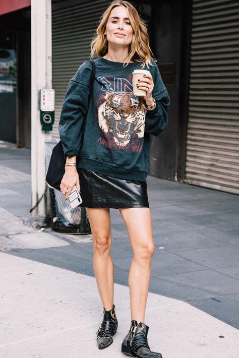 15 Edgy Outfits for Your Fall Wardrobe Stile Punk Rock, Edgy Fashion Photography, Edgy Fall Outfits, Skandinavian Fashion, Quoi Porter, Older Women Fashion, Women Fashion Edgy, Edgy Style, Womens Fashion Edgy