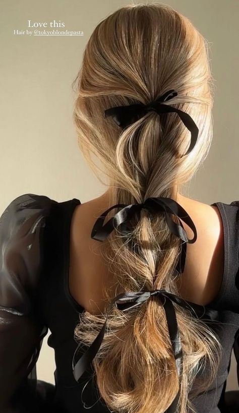 Kadeřnické Trendy, Vlasové Trendy, Bow Hairstyle, Ribbon Hairstyle, A Ponytail, Peinados Fáciles Para Cabello Corto, Hair Stylies, Work Hairstyles, Holiday Hairstyles