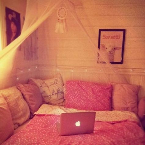 Tumbler Room Ideas Bedrooms, 2010s Bedroom Aesthetic, 2015 Nostalgia, Tumblr 2014 Aesthetic, 2014 Nostalgia, 2015 Aesthetic, Aesthetic Arizona, 2012 Tumblr, Tumblr Era