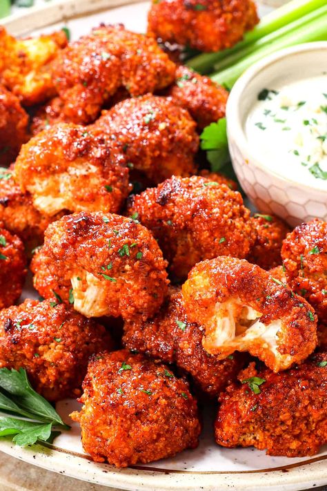 Califlower Wings, Cauliflower Hot Wings, Cauliflower Buffalo Bites, Buffalo Bites, Buffalo Cauliflower Recipes, Buffalo Hot Wings, Baked Buffalo Cauliflower, Healthy Pregnancy Food, Cauliflower Buffalo Wings