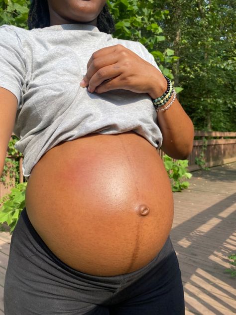 Pregnant Belly Black Women, Pregnancy Black Women, Black Woman Pregnant, Pregnant With Triplets Belly, 3 Months Pregnant Belly, Small Pregnant Belly, Black Pregnant Women, Pregnant Black Women, Pregnant Belly Huge