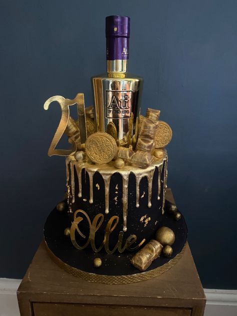 Au Vodka Birthday Cake, Vodka Cake Design, Vodka Cake, Au Vodka, 18th Birthday Cake Designs, Cake 21st Birthday, Birthday Cake Boys, Cake Designs For Boy, 21st Birthday Cakes