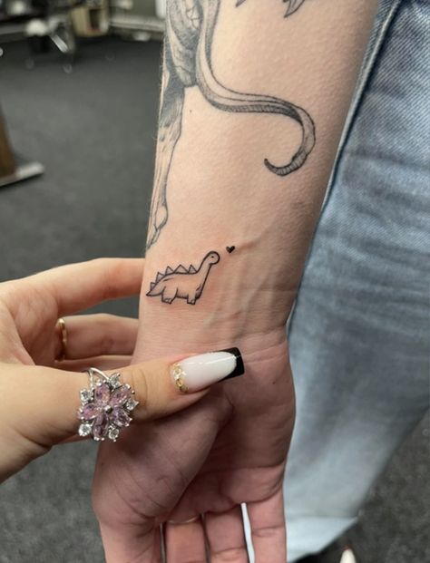 Small Tattoo Ideas For Men, Datum Tattoo, Dinosaur Tattoo, Unique Tattoos For Women, Basic Tattoos, Workplace Culture, Free Tattoo Designs, Dinosaur Tattoos, Cute Little Tattoos