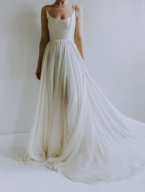 Relaxed Wedding Dress, Wedding Gown Color, Gown Fitted, Leanne Marshall, Low Back Dresses, Relaxed Wedding, Dress Shopping, Flowing Skirt, Wedding Dress Inspiration