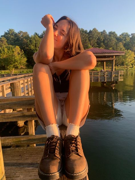 girl sitting on dock wearing summer outfit with sketchers oxford shoes, cute smiling at sunset aesthetic Sketchers Oxford, Oxfords Outfit, 2023 Mood, Oxford Shoes Outfit, Shoes Cute, Sunset Aesthetic, Lake Sunset, Indie Fashion, Friends Photography