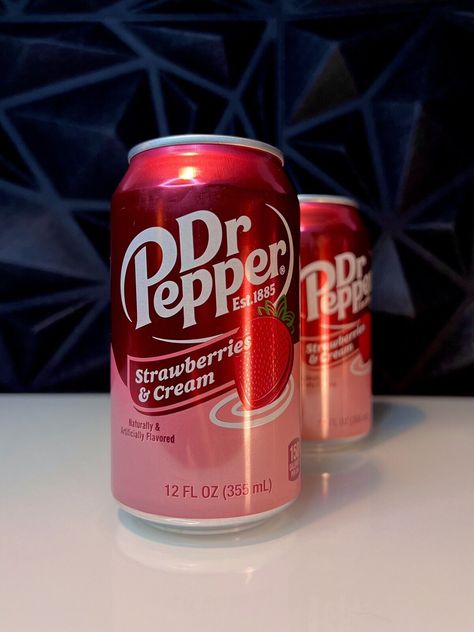 🔴🍓 Brand New Rare Dr Pepper Strawberries and Cream 12oz Soda Flavor (2 Cans) | eBay Dr Pepper Flower Bouquet, Dr Pepper Flavors, Dr Pepper Strawberries And Cream, Dr Pepper Stuff, Dr Pepper Cream Soda, Doctor Pepper, Faze Rug, Soda Floats, Soda Flavors