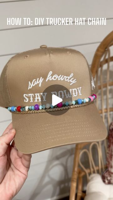 Birthday Trucker Hat Ideas, Trucker Hat Chain Diy, Trucker Hat Diy, Hat Chain, Hat Diy, Diy Hat, Summer Diy, Summer Crafts, Hat Making