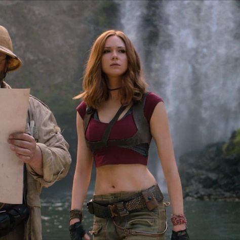 Ruby Roundhouse Costume, Jumanji Ruby Roundhouse, Jumanji Karen Gillan, Ruby Roundhouse, Black Widow And Hulk, Pretty Redhead, Pretty Ppl, Loren Gray, Karen Gillan