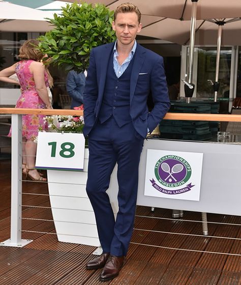 Tom Hiddleston suit with no tie Tom Hiddleston Suit, Suit Without Tie, Tom Hiddleston Girlfriend, 3 Piece Suit Men, Tom Hiddleston Dancing, Adam Gallagher, Tom Hiddleston Funny, Best Suits For Men, Slim Fit Suit Men