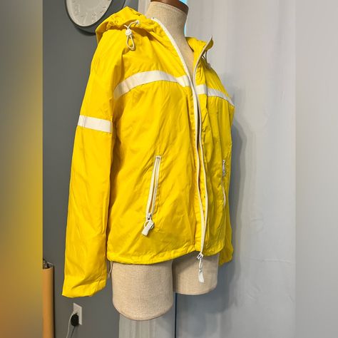 Garage Unisex Yellow Windbreaker Jacket Lightweight Dub Layer W/Pockets Sze P/S Nwot Yellow Windbreaker, Windbreaker Jacket, P S, Garage, Jackets & Coats, Yellow, Women Shopping, Color