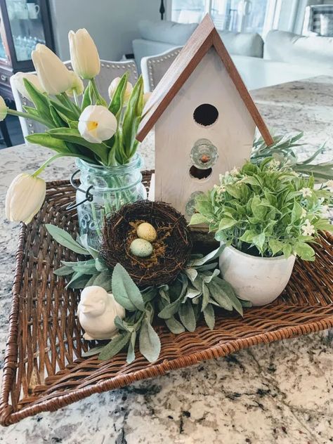 Wood Birdhouses, Decorative Bird Houses, Kitchen Home Decor, Easter Centerpieces, Spring Table, Spring Easter Decor, Bird Decor, Spring Home Decor, Home Decorating Ideas