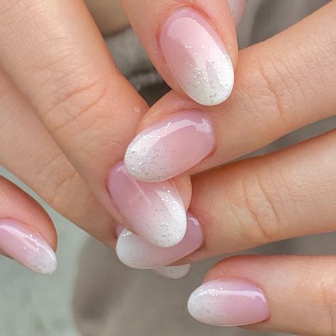 Pink Ombre Nails Glitter, French Ombre Nails, Glitter Ombre Nails, Ombre French Nails, Ombre Chrome Nails, Glitter French Manicure, Ombre Manicure, French Ombre, Glitter Manicure