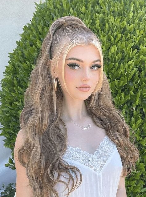 Loren Gray Perfect Blonde Hair, Barbie Hairstyle, Bio Ideas, Loren Gray, Quality Hair Extensions, Brittle Hair, Hair Weft, Latest Hairstyles, Fake Story