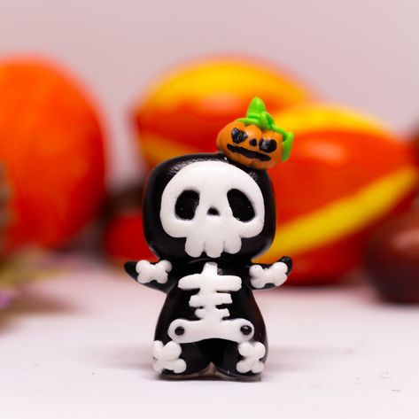 Spooky Cute Halloween Skeleton Keychain Charm Clay Halloween - Etsy Polymer Halloween Ideas, Fimo Halloween Ideas, Halloween Clay Figures, Cute Halloween Clay Ideas, Clay Ideas Halloween, Halloween Air Dry Clay, Salt Dough Halloween, Halloween Air Dry Clay Ideas, Fall Clay Ideas