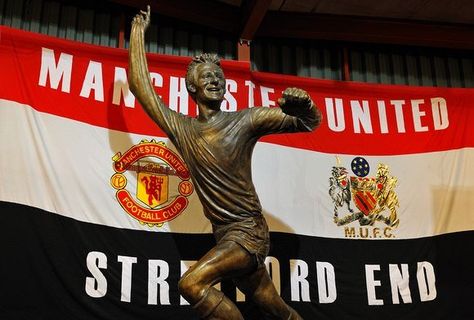 Denis Law Statue on the Stretford End at Old Trafford Law Statue, Stretford End, Denis Law, British Football, Manchester United Legends, Timelapse Video, Manchester United Players, Time Lapse Video, Old Trafford