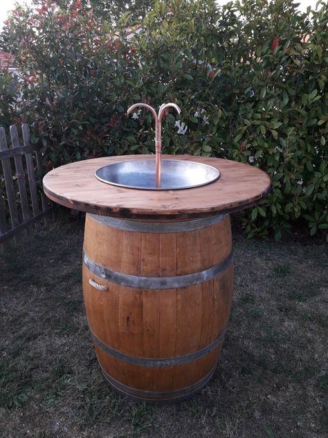 Fontaine A Punch, Bar Decor, Bird Bath, Outdoor Table, Outdoor Furniture, Bar, Outdoor Decor, Home Decor, Home Décor