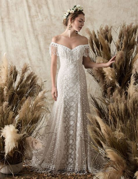 Fringe Wedding Dress, Bohemian Lace Dress, How To Dress For A Wedding, Bohemian Wedding Dress Lace, Western Wedding Dresses, Wedding Dress Lace, Bohemian Wedding Dress, Classic Wedding Dress, Bohemian Wedding Dresses