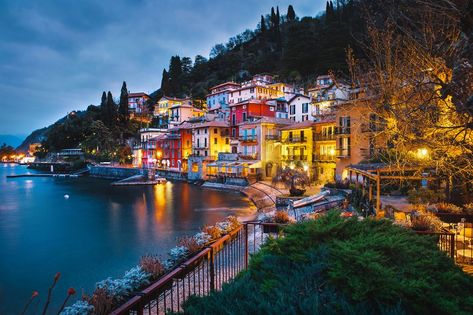 Comer See, Lombardy Italy, Beautiful Town, Italian Home, Travel Photography Tips, Travel Photography Inspiration, Outside World, Lake Como, Travel Photographer