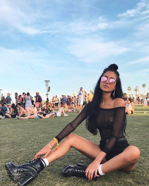 SUMMER you should do the pastie under mesh look forsure Electro Festival Outfit, Look Da Festival, Festival Outfit Inspiration, Rave Fits, Festival Attire, Rave Babe, Festival Inspo, Festival Outfits Rave, Edc Outfits